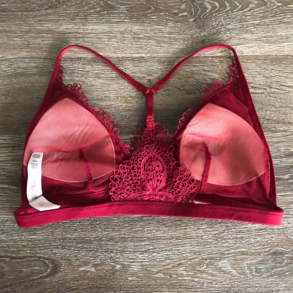 Victoria’s Secret Body by Victoria bralette - Picture 4 of 7
